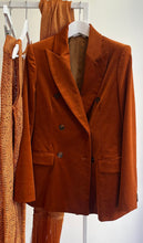 Load image into Gallery viewer, Blazer double breasted - Rust orange

