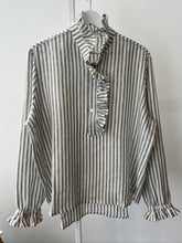 Load image into Gallery viewer, Arabella shirt - Stripes White/Olive green
