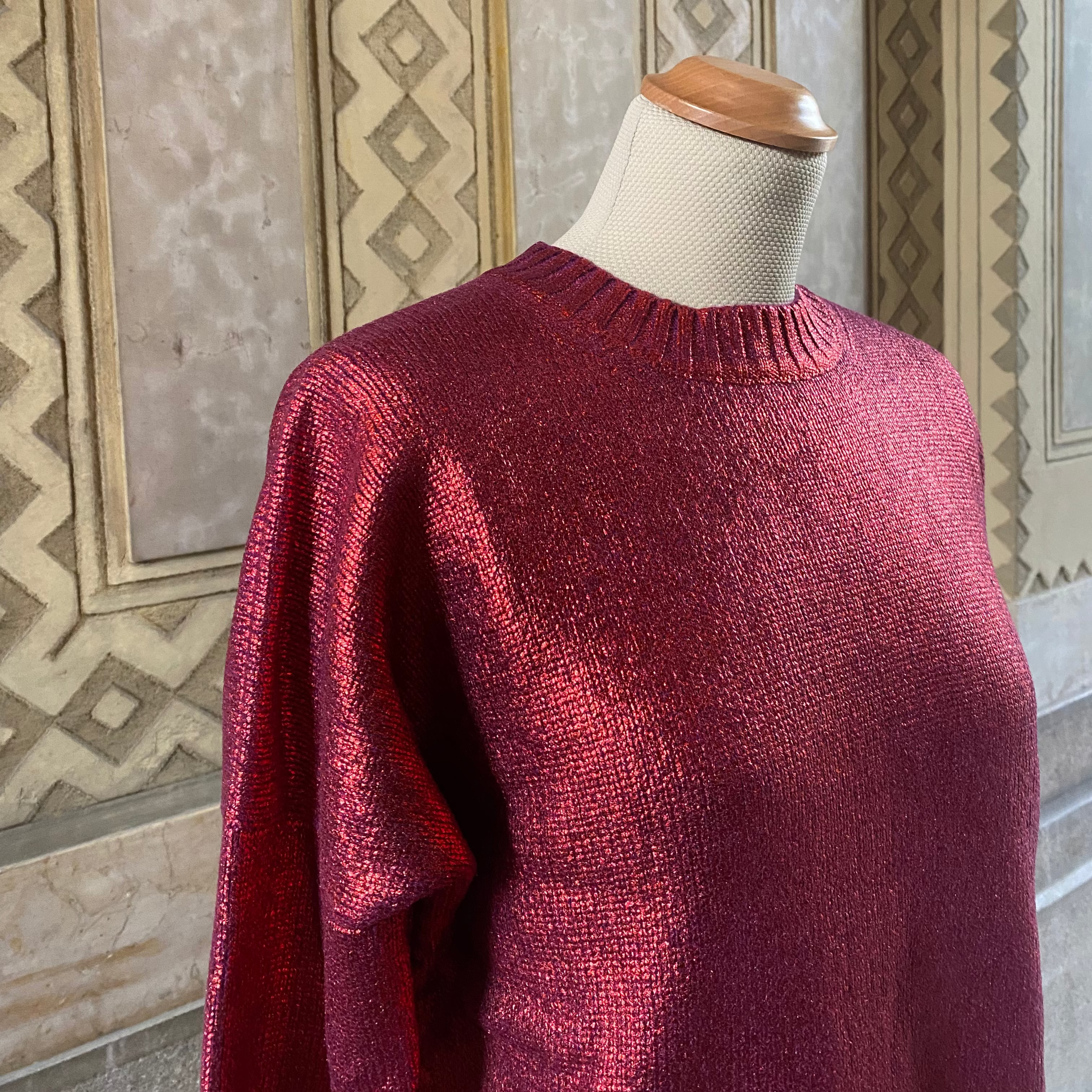 Crew neck crop - metallic coated