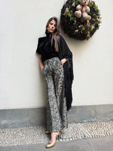 Load image into Gallery viewer, Brocade cuffed trousers
