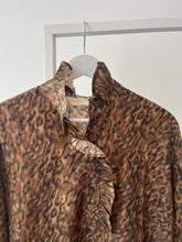 Load image into Gallery viewer, Arabella shirt - dark animalier print
