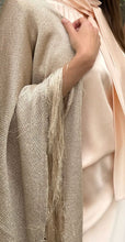 Load image into Gallery viewer, Shawl
