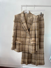 Load image into Gallery viewer, Blazer double breasted - Linen
