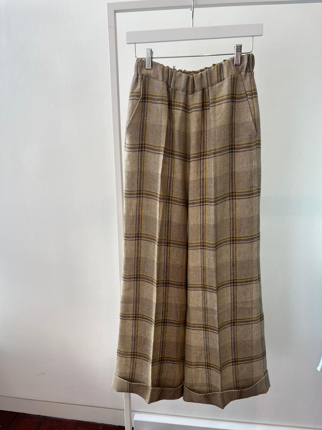 Linen cuffed trousers