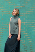 Load image into Gallery viewer, Roll Neck Sleeveless
