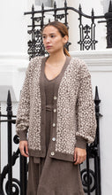 Load image into Gallery viewer, Cardigan Balloon Sleeves Animalier

