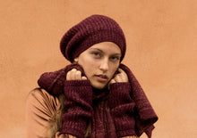 Load image into Gallery viewer, Beanie Hat Lamé
