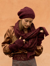 Load image into Gallery viewer, Beanie Hat Lamé
